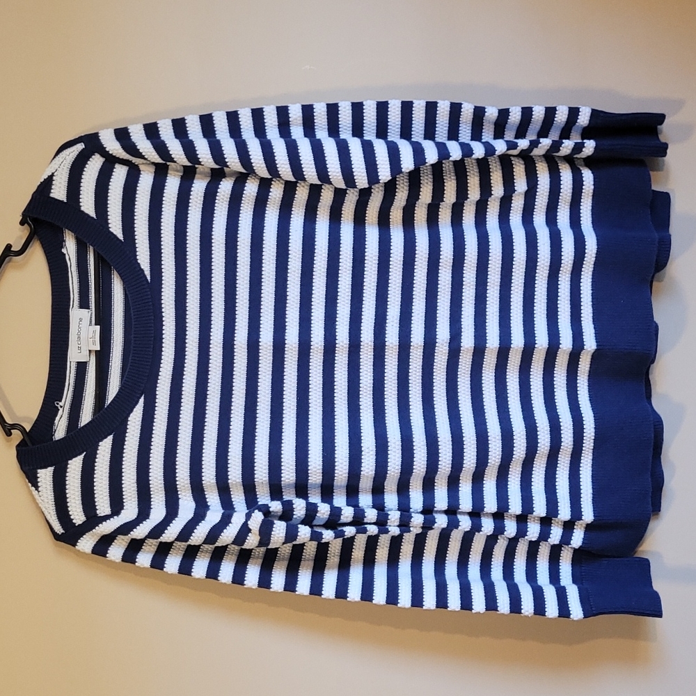 4/$20 Liz Claiborne sweater
